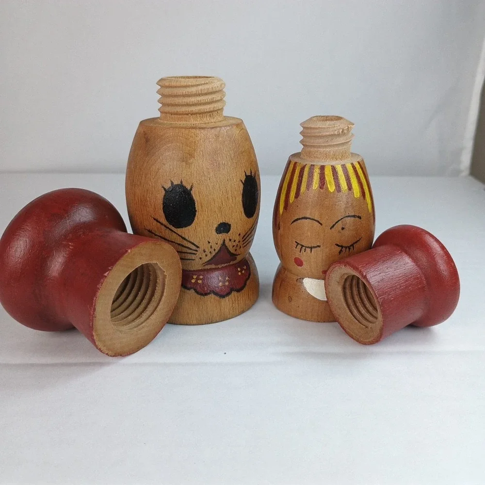 4 Sets Of Vintage Wooden Salt and Pepper Shakers Collectors